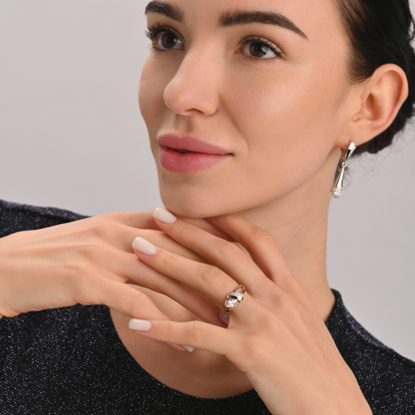 Серебряное кольцо со вставками из золота (050к)