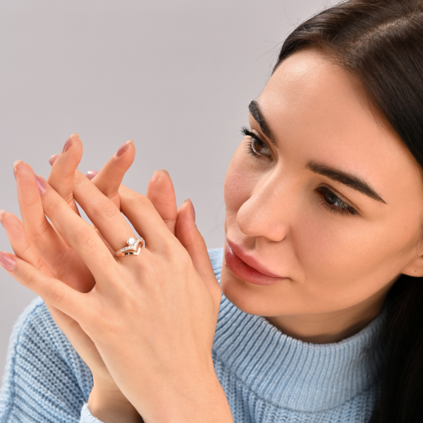 Серебряное кольцо с золотыми пластинами (063к)