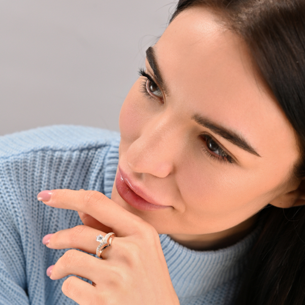 Серебряное кольцо с золотыми пластинами (063к)