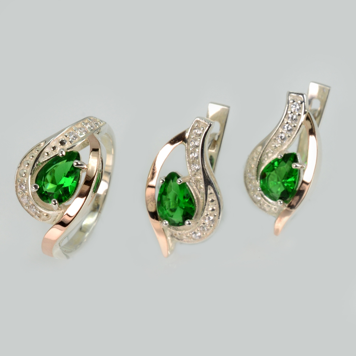 Гарнитур из серебра с золотыми накладками (078)