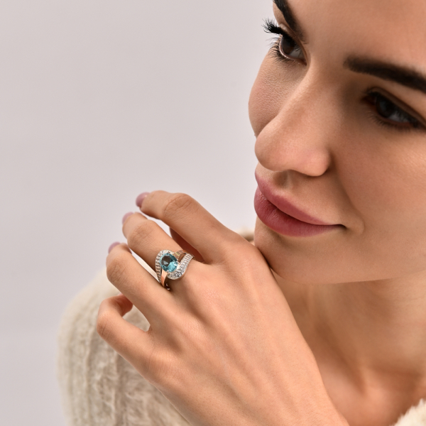 Каблучка срібна з золотими накладками (079к)