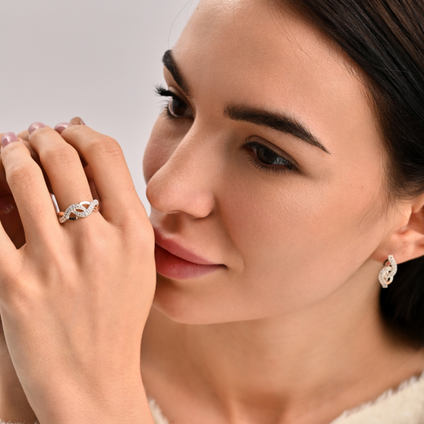 Серебряные серьги с золотыми напайками и фианитами (081с)