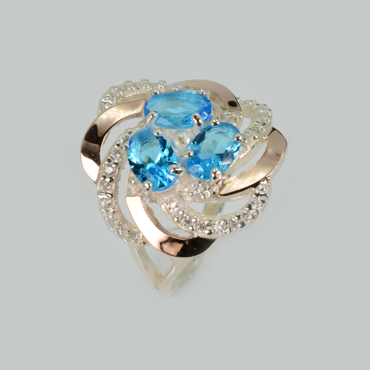 Кольцо из серебра с золотыми напайками (083к)