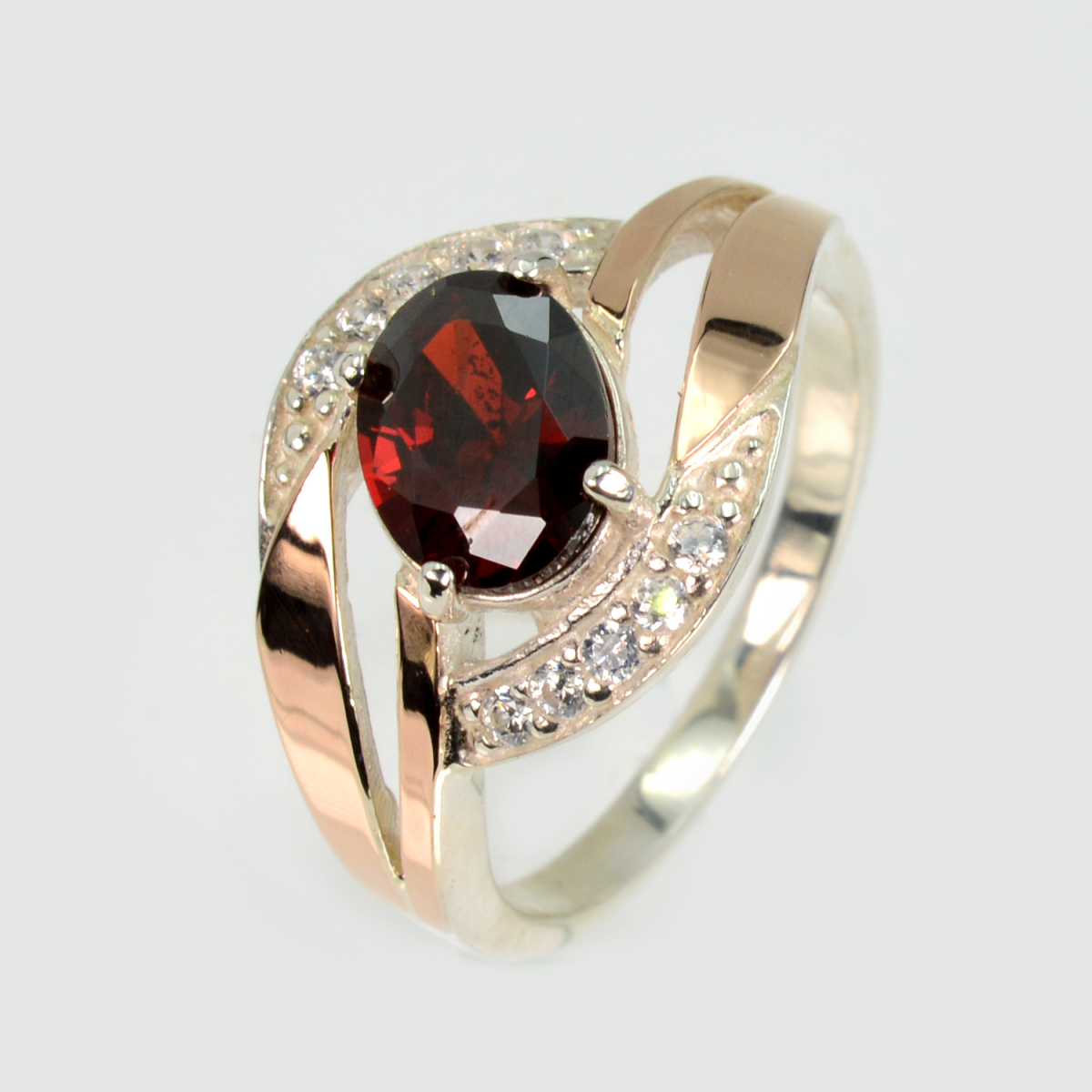 Серебряное кольцо со вставками из золота (090к)