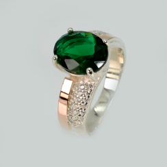 Кольцо серебряное с золотыми пластинами и фианитами