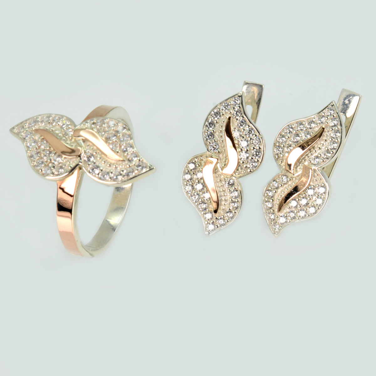 Набор серебряный с золотыми вставками (097)