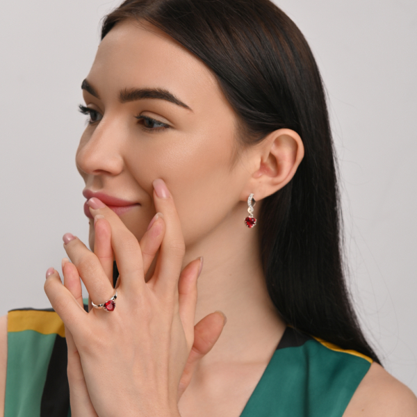 Набор серебряный сердце в руках (102)