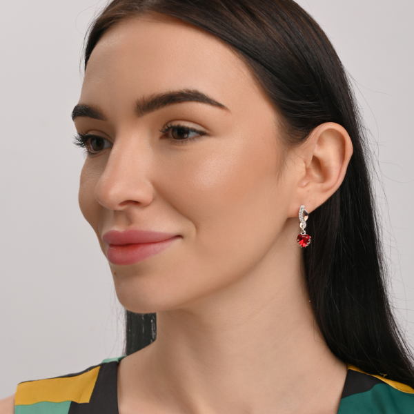 Серьги Сердце в руках (102с)