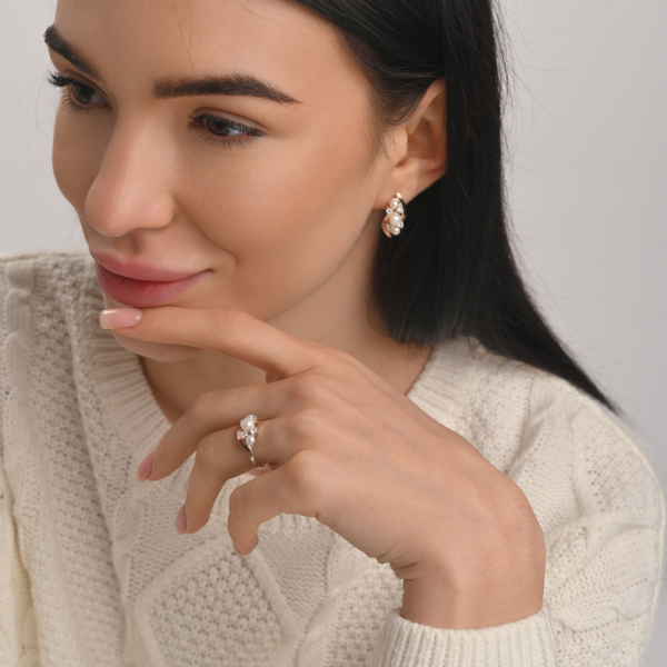 Серебряное кольцо с жемчугом (105к)