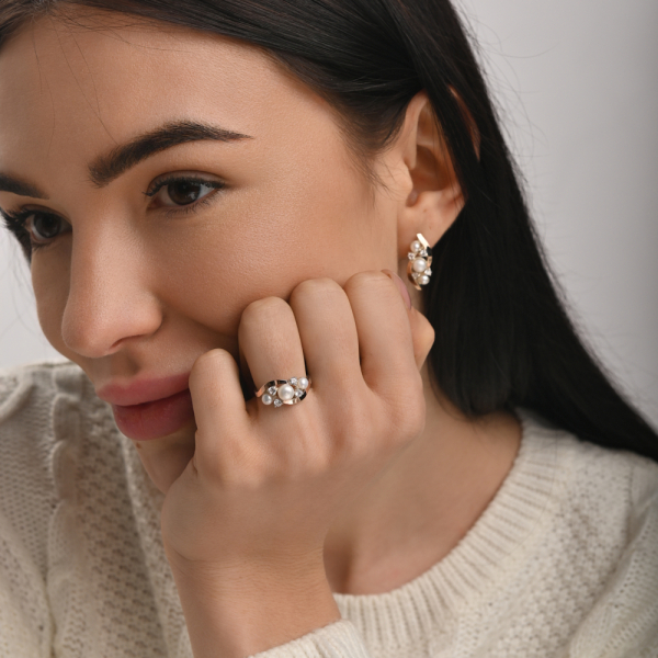 Серебряное кольцо с жемчугом (105к)