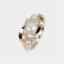 Серебряное кольцо с жемчугом