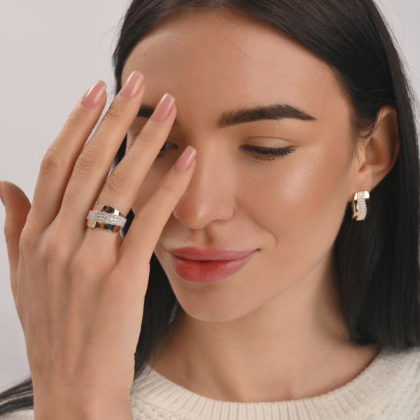 Серебряное кольцо с золотыми накладками (131к)