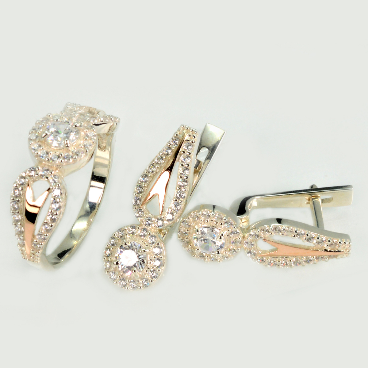 Серебряный набор с золотыми пластинами 135 (135)