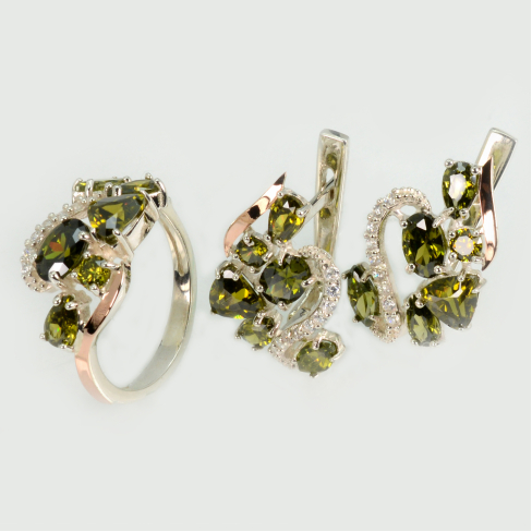 Срібний набір з золотими пластинами