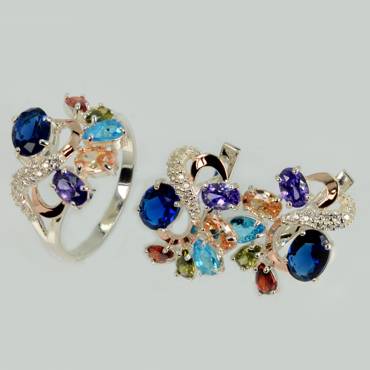 Серебряный набор с золотыми пластинами (153)