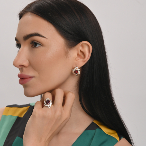 Серебряное кольцо с золотыми вставками (156к)