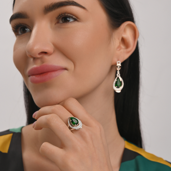 Серебряное кольцо с золотыми вставками (158к)