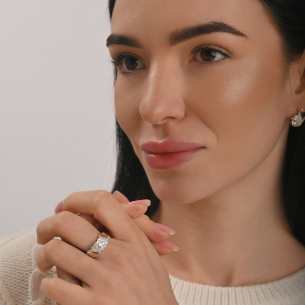 Серебряное кольцо с золотыми вставками (159к)