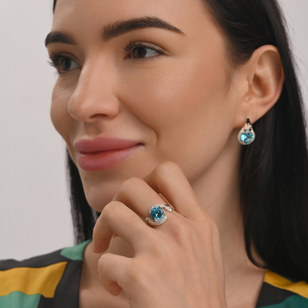 Серебряные серьги с золотыми вставками (166с)