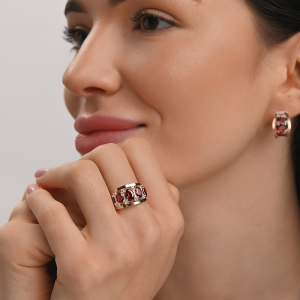 Серебряное кольцо с золотыми вставками (167к)