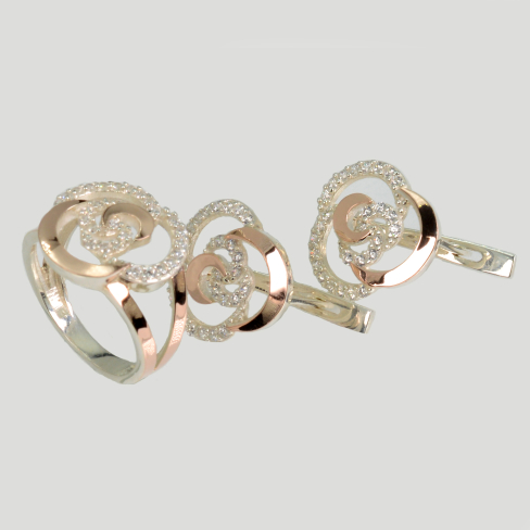 Серебряный набор с золотыми пластинами