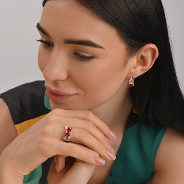 Серебряное кольцо с золотыми вставками (174к)