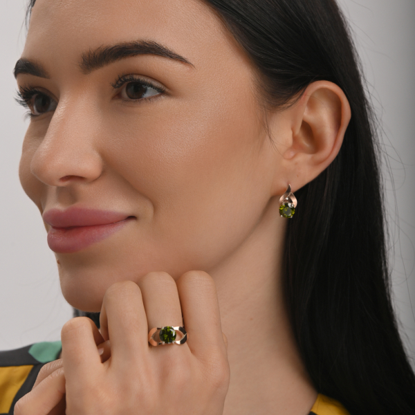 Серебряное кольцо с золотыми вставками (181к)