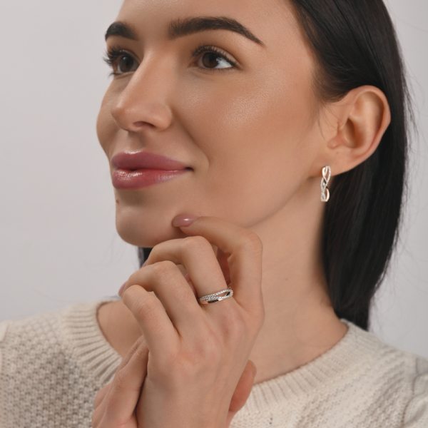 Серебряное кольцо с золотыми вставками (193к)