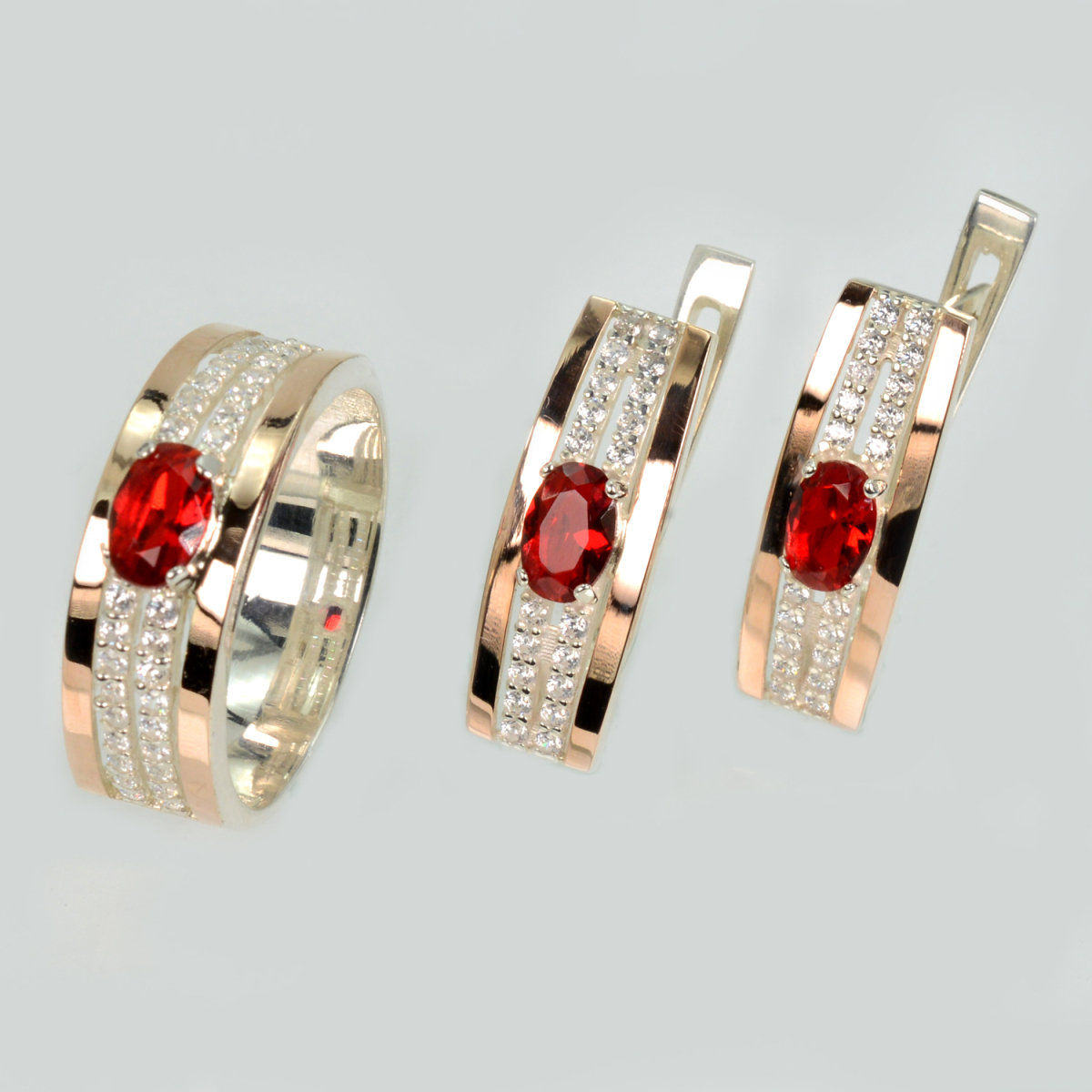 Серебряный набор с золотыми пластинами (210)