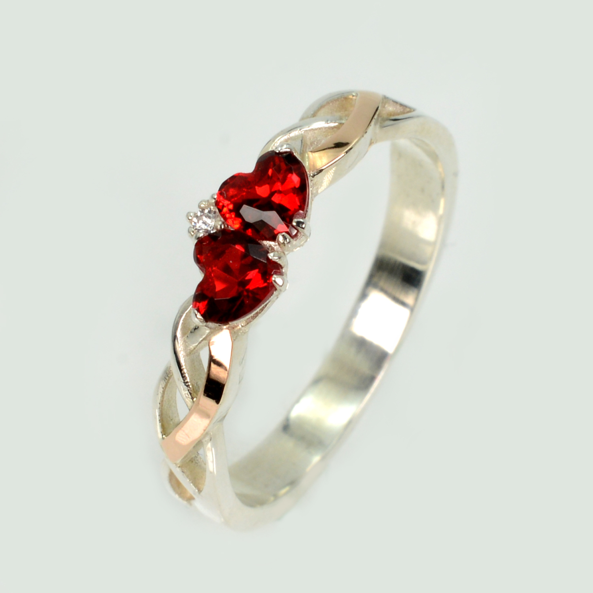 Серебряное кольцо с золотыми вставками (274к)