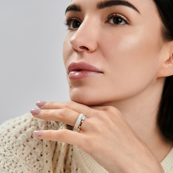 Серебряное кольцо с золотыми вставками (297к)