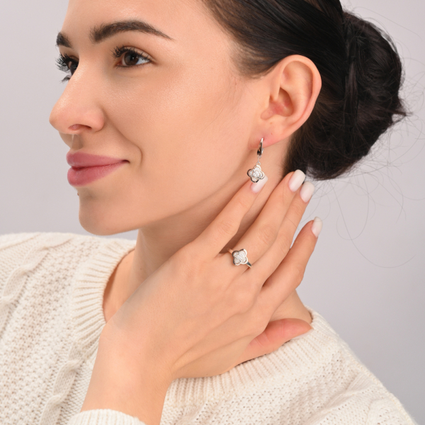 Серебряное кольцо с золотыми вставками (314к)