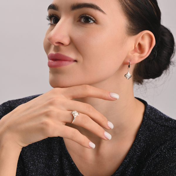 Серебряное кольцо с золотыми вставками (314к)