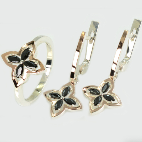 Серебряный набор с золотими пластинами