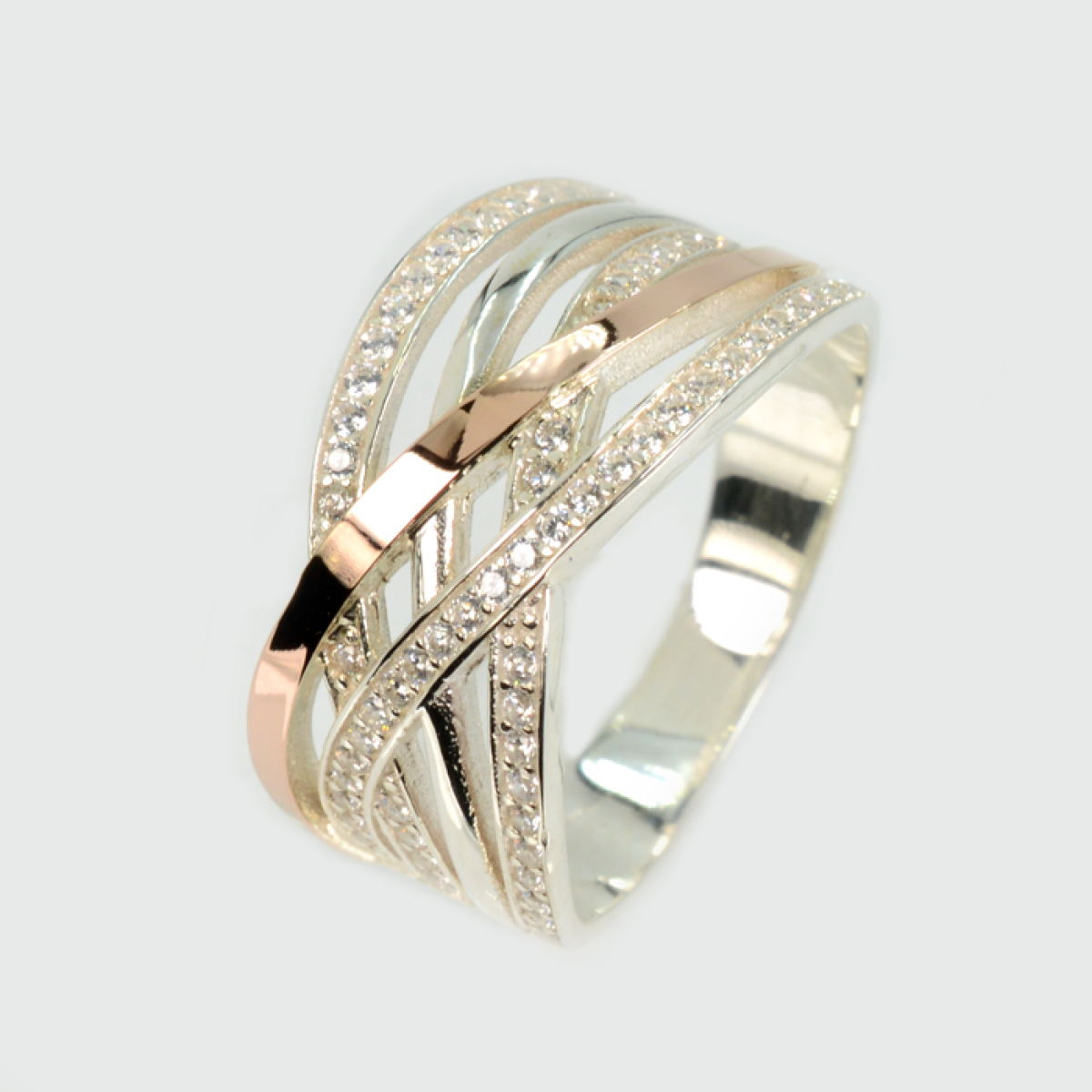 Серебряное кольцо с золотыми вставками (323к)