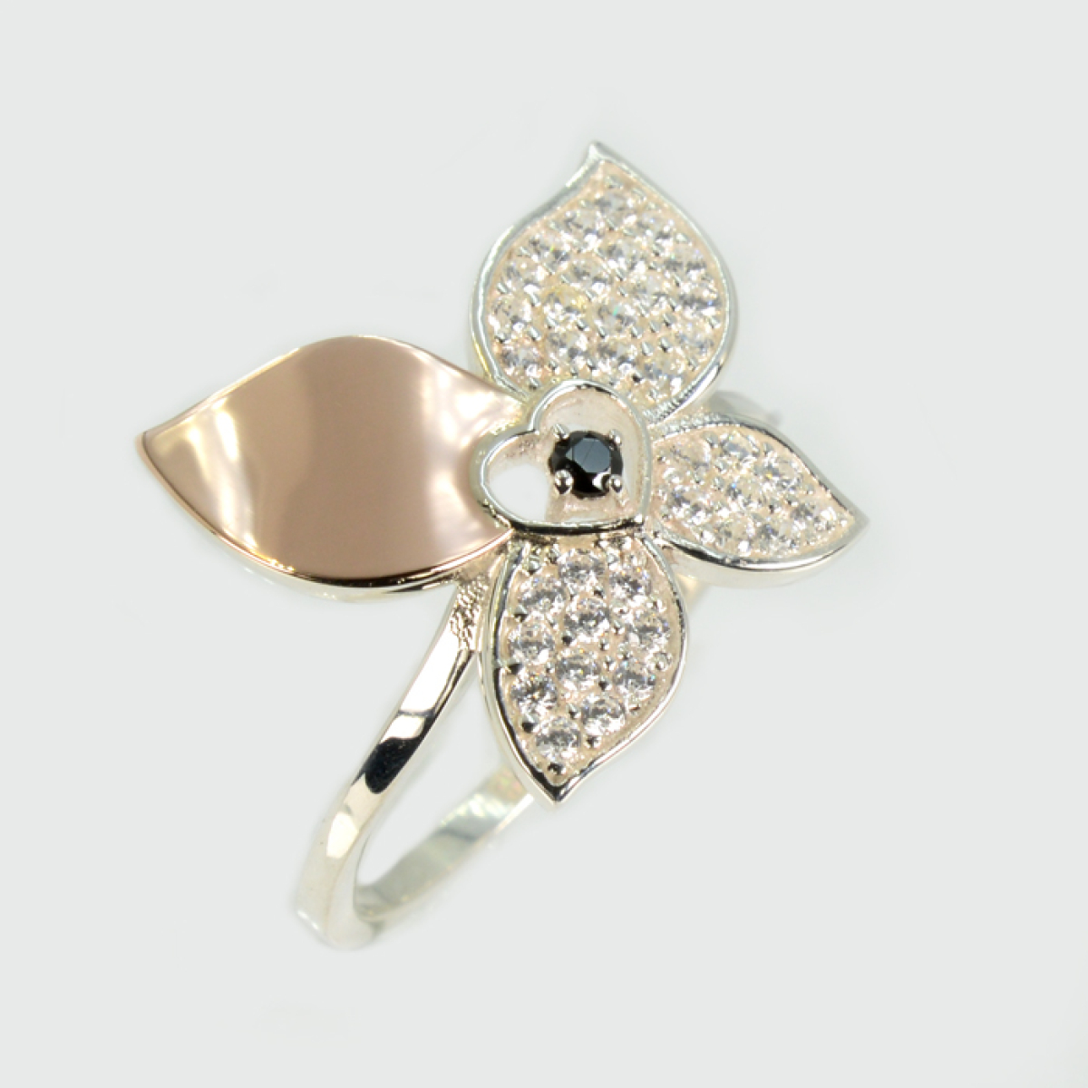 Серебряное кольцо с золотыми вставками (326к)