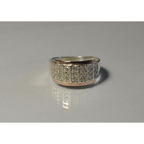 Серебряное кольцо с золотыми вставками (001к)