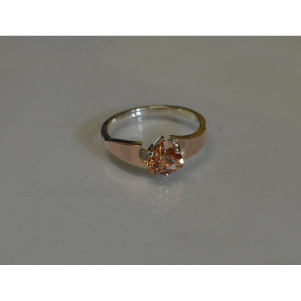 Серебряное кольцо с золотыми вставками (008к)