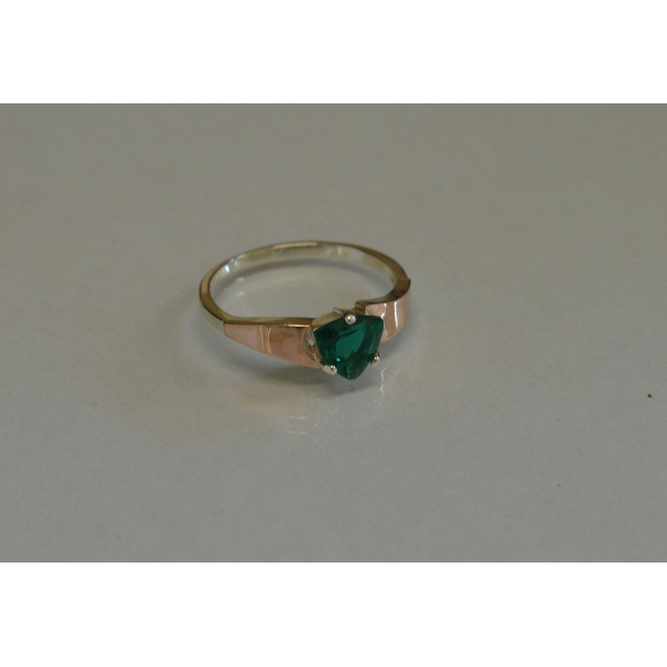 Серебряное кольцо с золотыми вставками (008к)