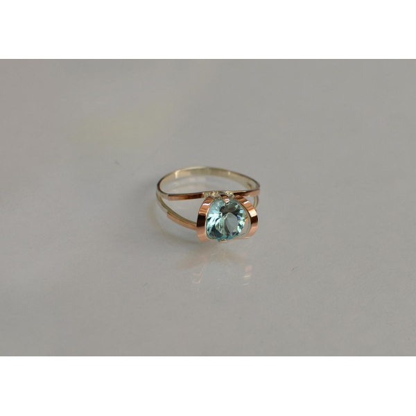 Кольцо серебряное  с золотыми вставками (010к)