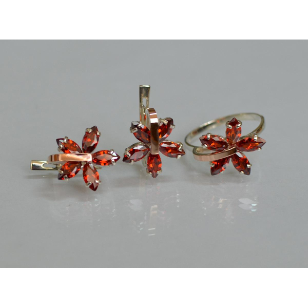 Серебряный гарнитур с золотыми вставками (011)