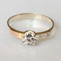 Серебряное кольцо с золотыми вставками