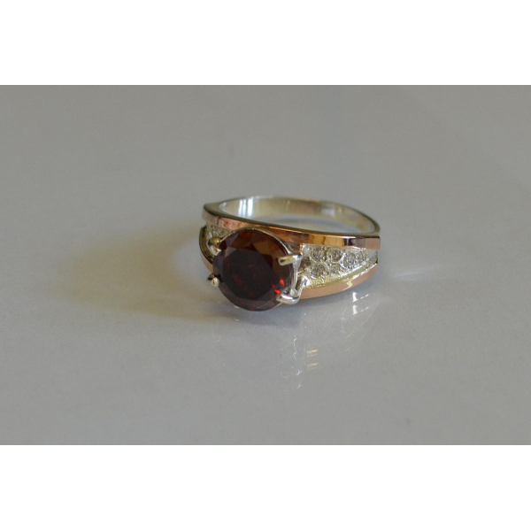 Серебряное кольцо с золотыми пластинами (026к)