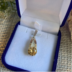 Серебряная подвеска с золотими вставками