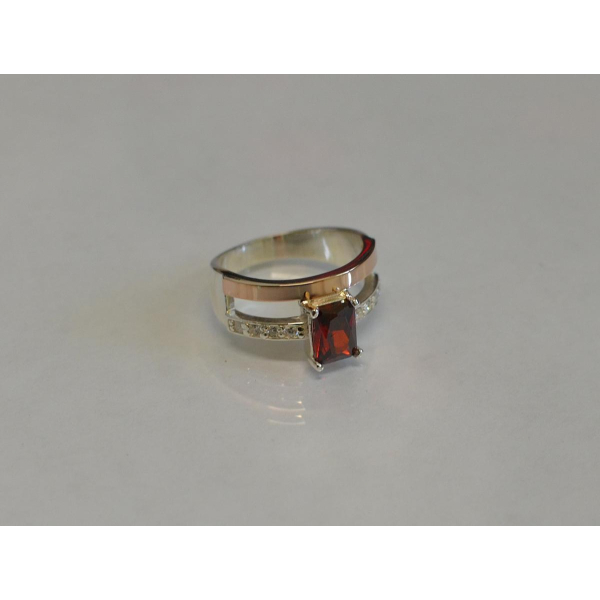 Серебряное кольцо с  накладками из золота (028к)