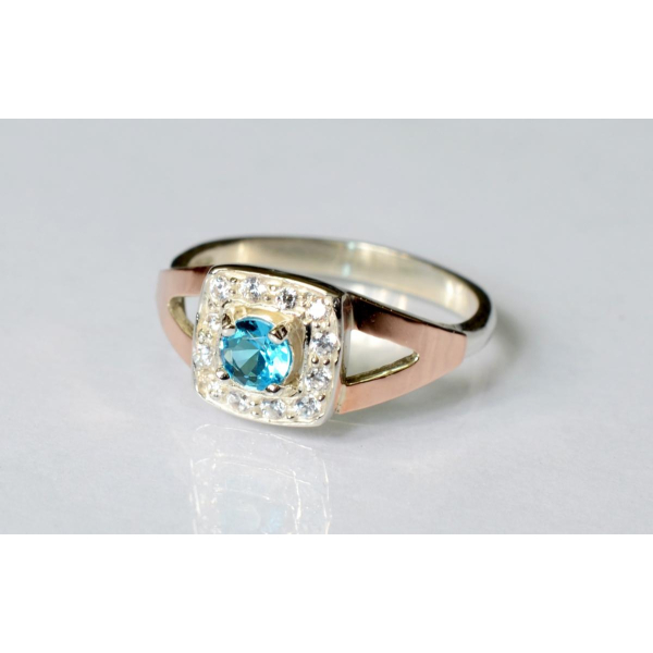 Серебряное кольцо со вставками из золота (032к)