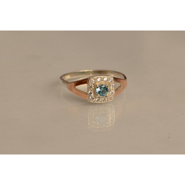 Серебряное кольцо со вставками из золота (032к)