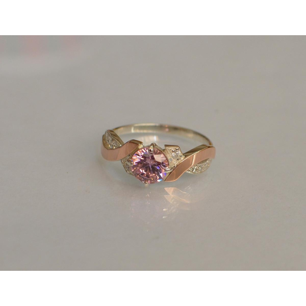 Кольцо серебряное с золотыми вставками (033к)