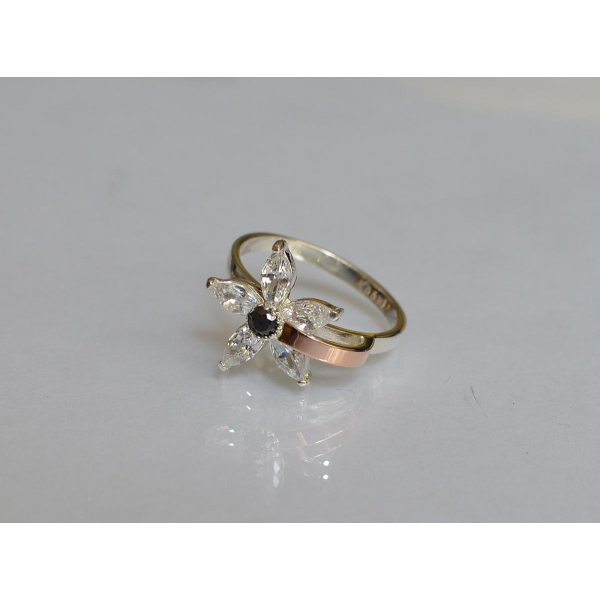 Серебряное кольцо с золотыми вставками (034к)