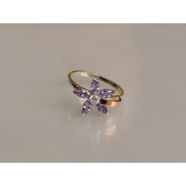 Серебряное кольцо с золотыми вставками (034к)